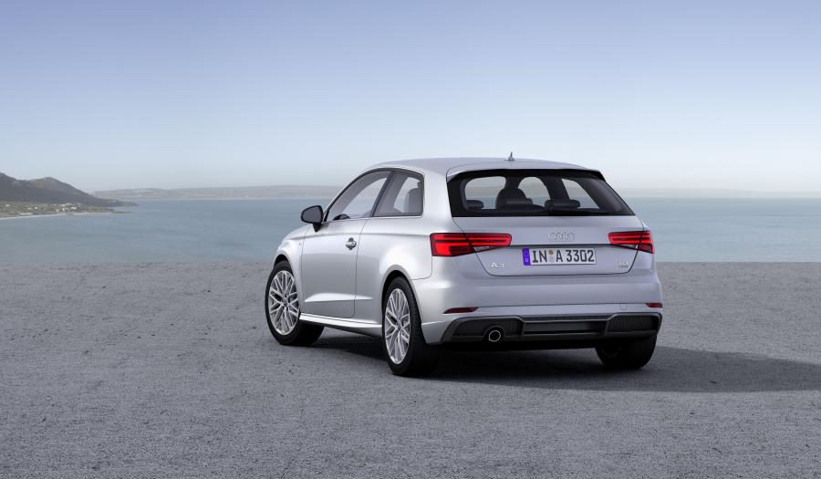  Audi A3 2.0 TDI Quattro S-Line (8V) 2016 года  (фото 11 из 18)